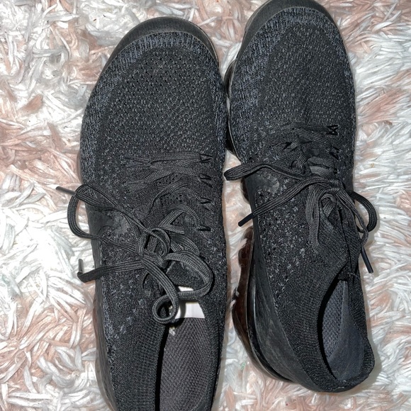 Nike Vapormax - Picture 3 of 6